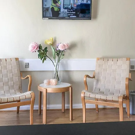 1 Bedroom Stunning In *